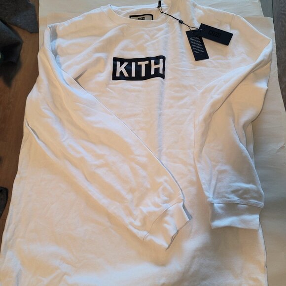 Kith LA Box Logo Long Sleeve Tee Rare White-Black Size XL KH3223-101 Brand New - Picture 1 of 5